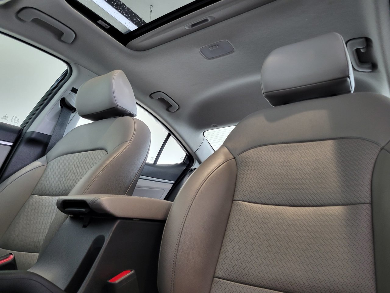 Hyundai Elantra Luxury + CUIR + TOIT + CARPLAY + CAMERA + WOW +++ 2020