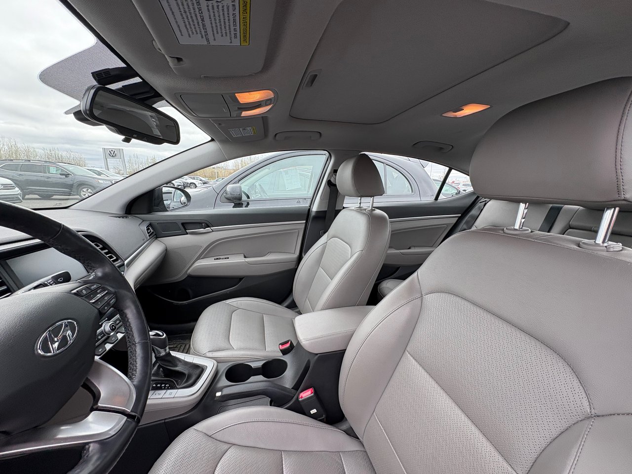 2020 Hyundai Elantra Luxury + CUIR + TOIT + CARPLAY + CAMERA + WOW +++