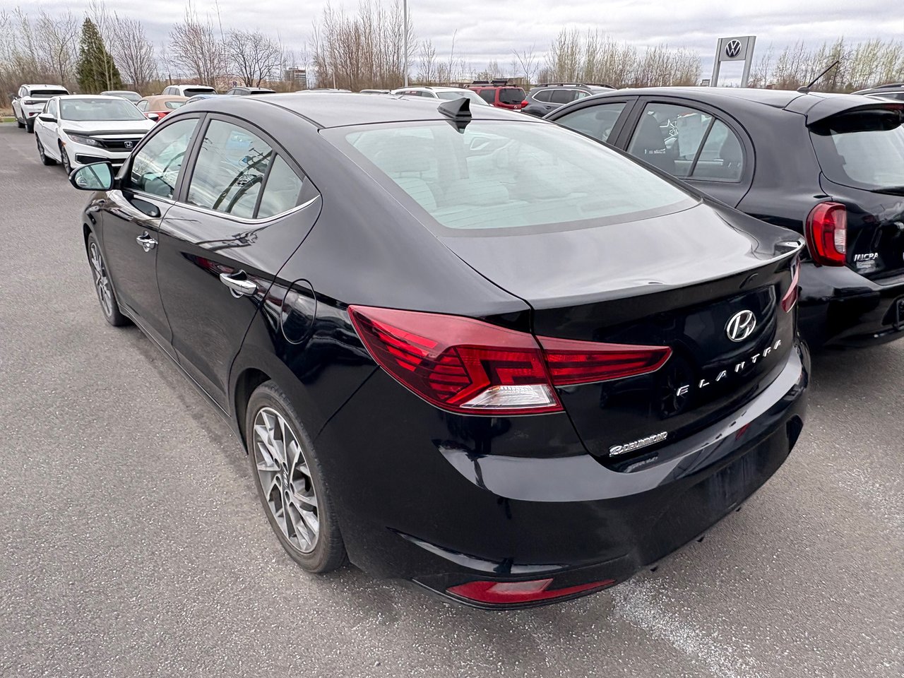 2020 Hyundai Elantra Luxury + CUIR + TOIT + CARPLAY + CAMERA + WOW +++
