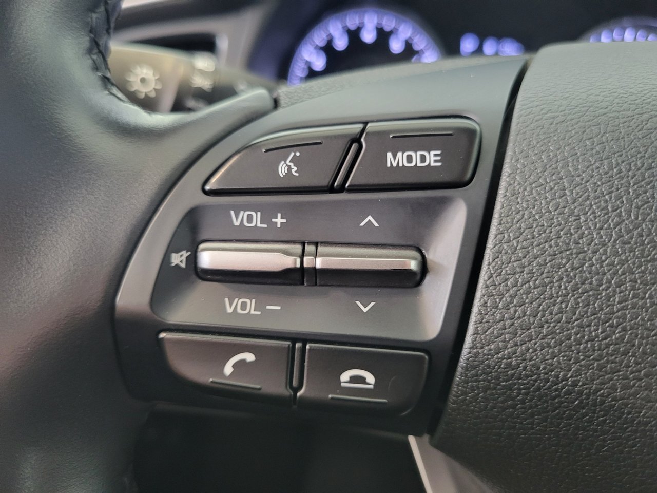 Hyundai Elantra Luxury + CUIR + TOIT + CARPLAY + CAMERA + WOW +++ 2020