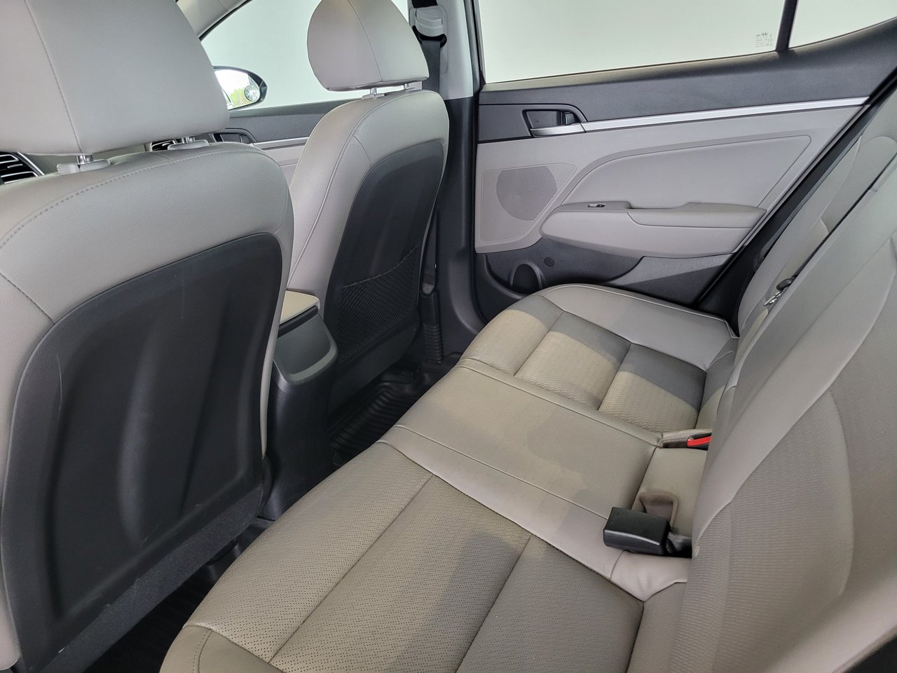 Hyundai Elantra Luxury + CUIR + TOIT + CARPLAY + CAMERA + WOW +++ 2020
