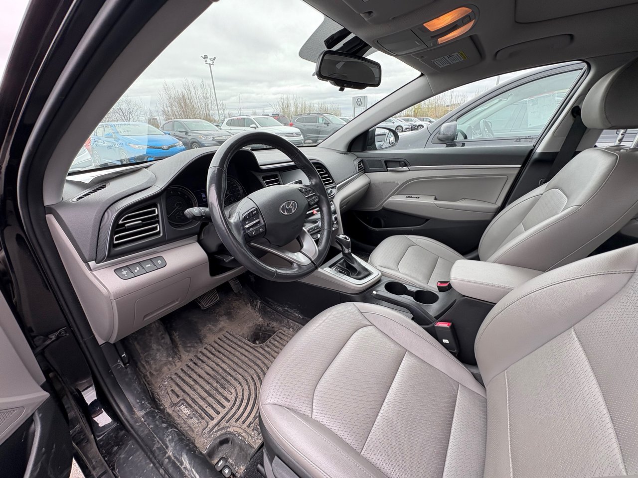 2020 Hyundai Elantra Luxury + CUIR + TOIT + CARPLAY + CAMERA + WOW +++