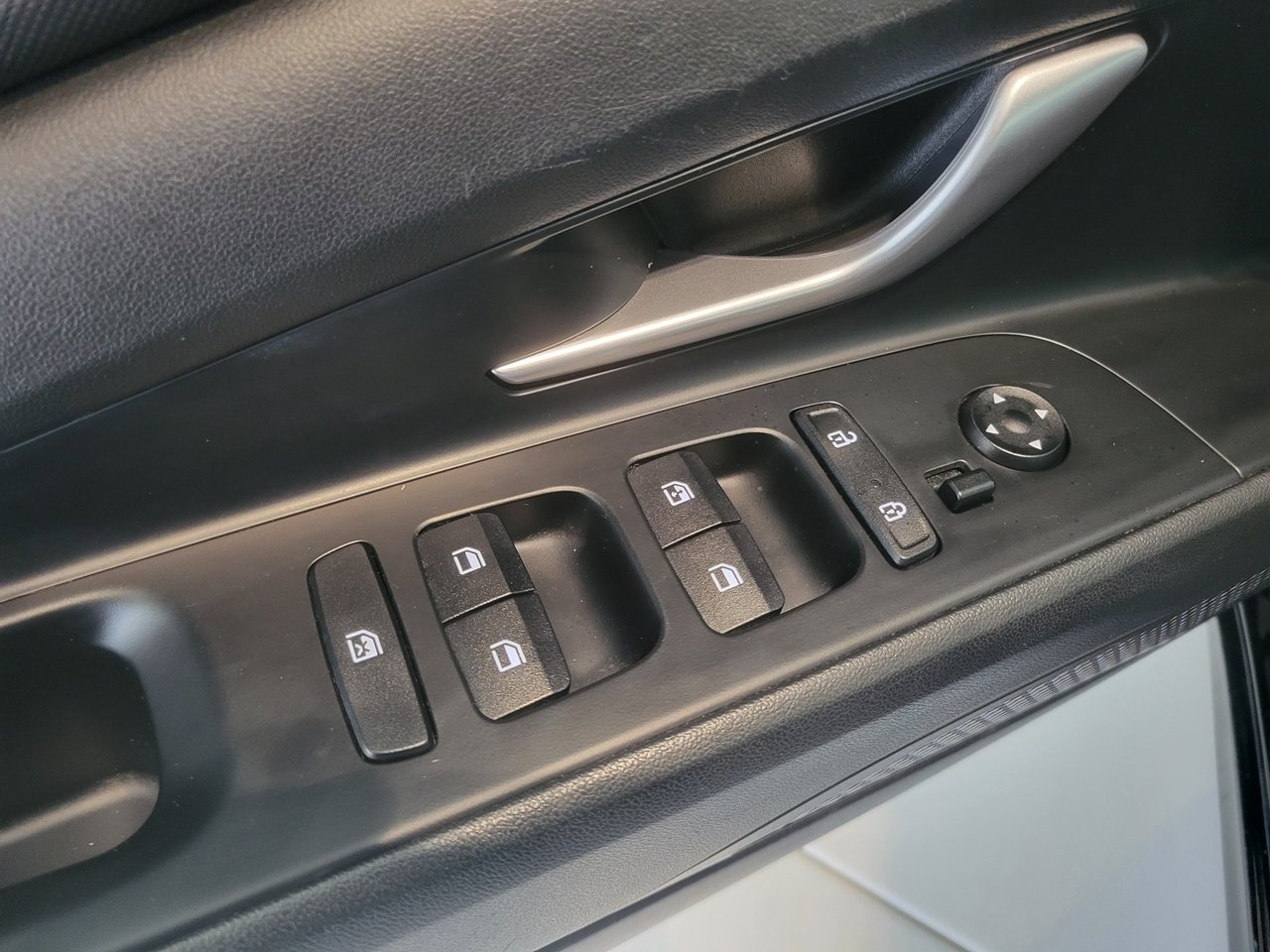 2023 Hyundai Elantra Preferred + CARPLAY + CAMERA + A/C + WOW!+++
