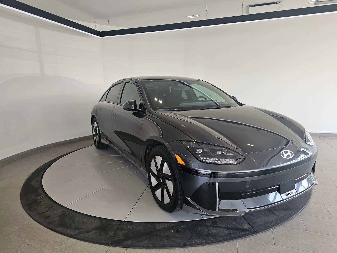 Hyundai Ioniq 6 Preferred + AWD + CAMERA + CARPLAY + WOW!++ 2024
