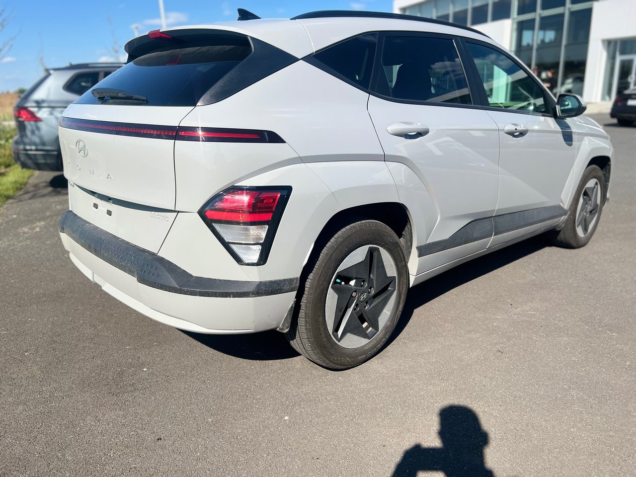 Hyundai KONA ELECTRIC Preferred + CAMERA + BLUETOOTH + CARPLAY + BAS KM 2024
