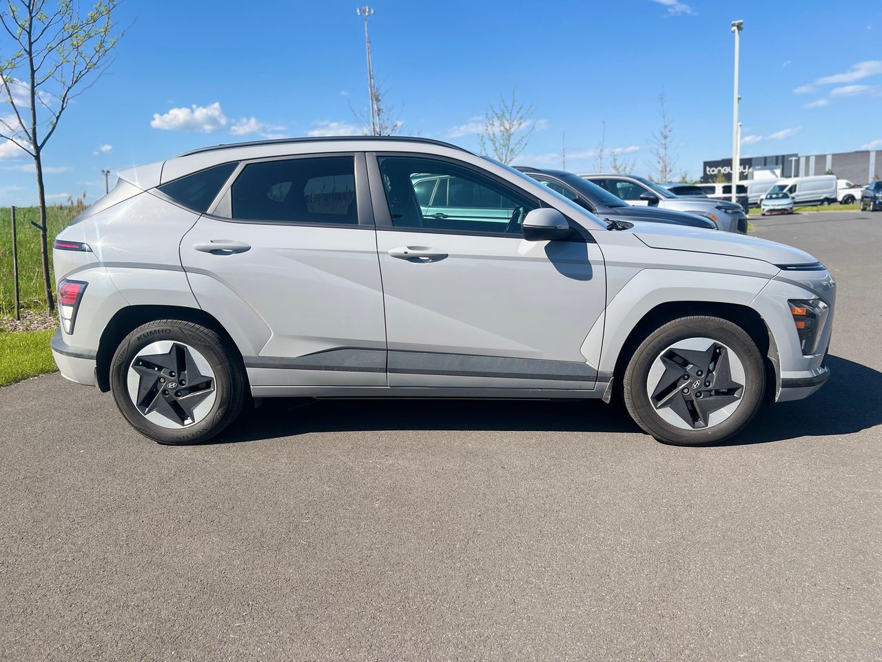 Hyundai KONA ELECTRIC Preferred + CAMERA + BLUETOOTH + CARPLAY + BAS KM 2024