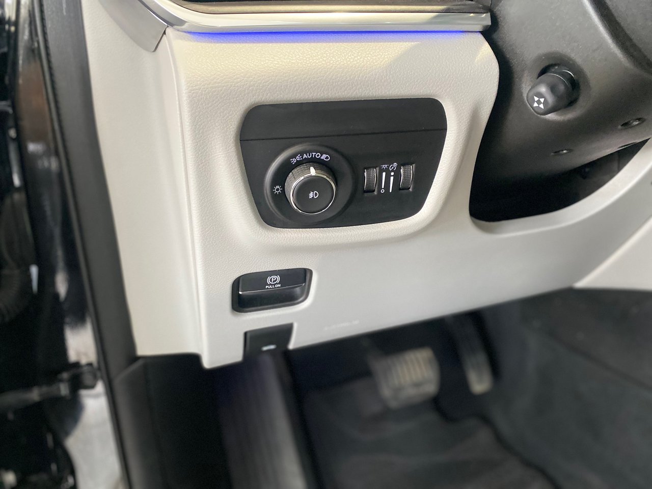Jeep Grand Cherokee Overland + TETE HAUTE + DVD + TOIT + CUIR + WOW ++ 2023