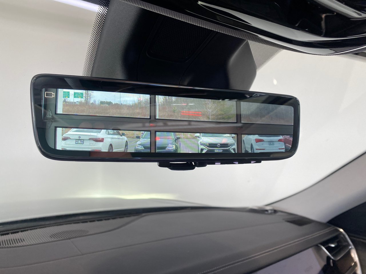 Jeep Grand Cherokee Overland + TETE HAUTE + DVD + TOIT + CUIR + WOW ++ 2023