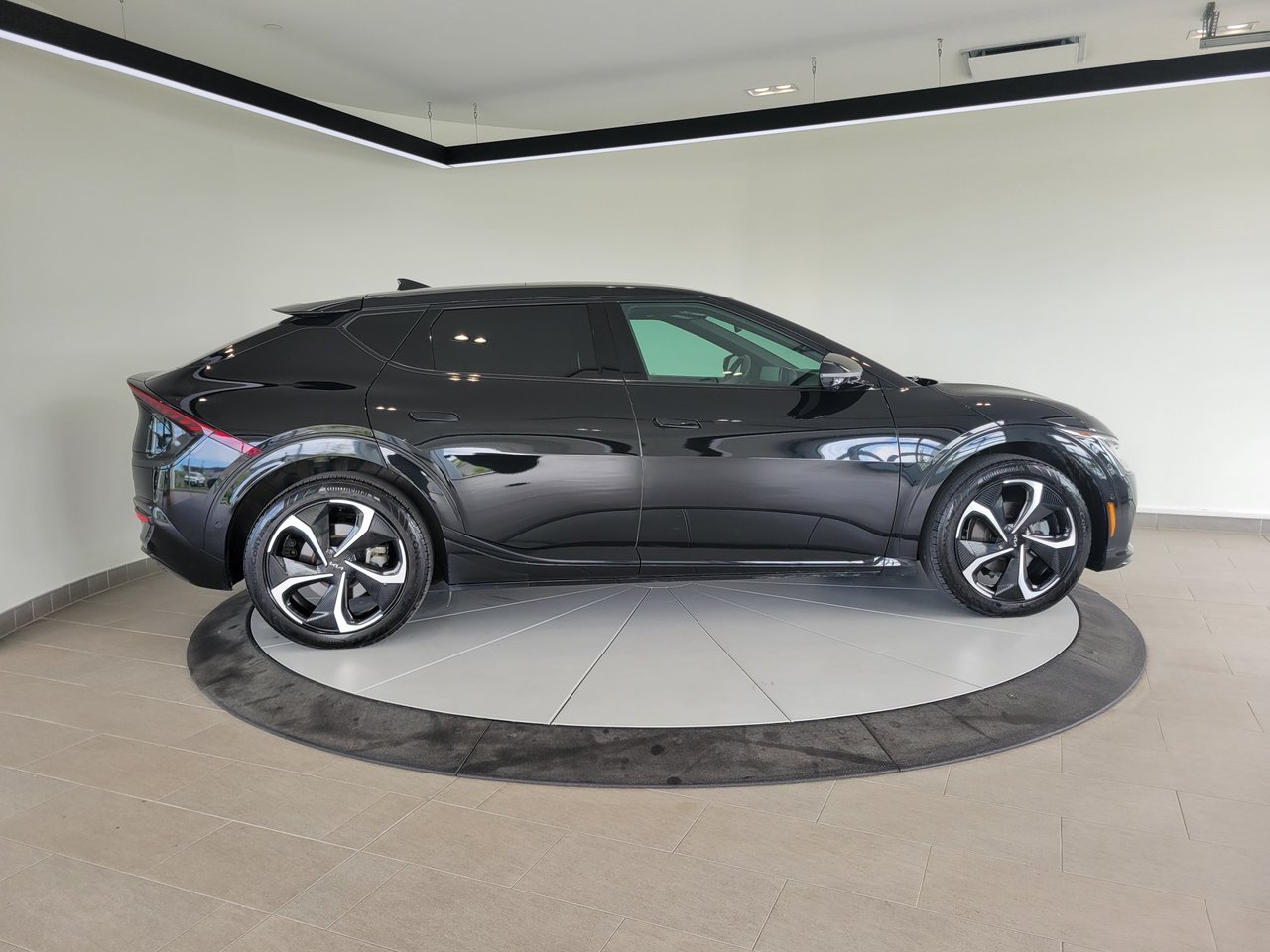 Kia EV6 GT LINE + CAMERA + CARPLAY + TOIT + CUIR + WOW!++ 2024