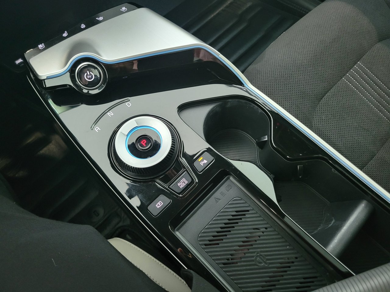 Kia EV6 GT LINE + CAMERA + CARPLAY + TOIT + CUIR + WOW!++ 2024