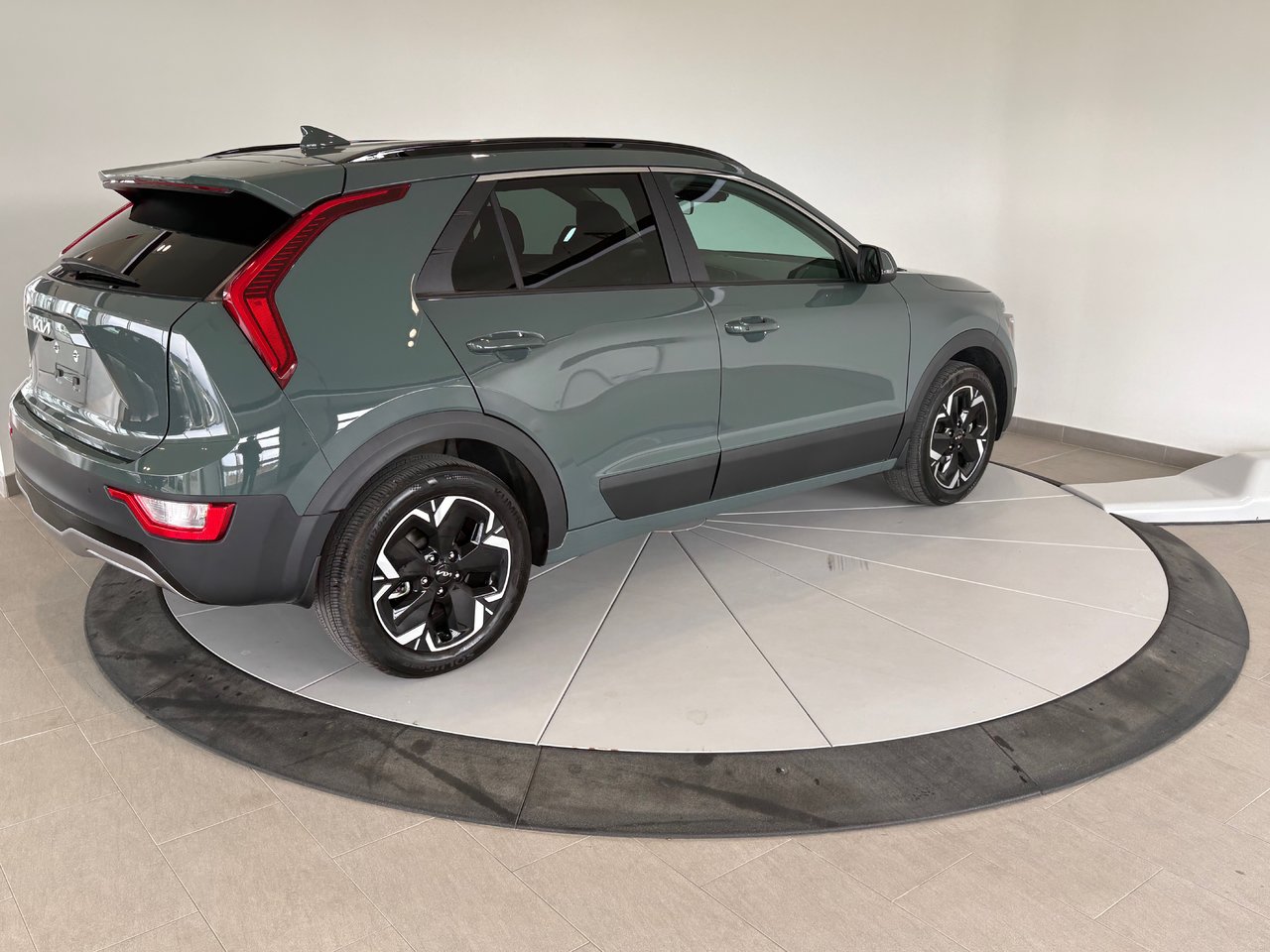 Kia Niro EV Wind + CUIR + CAMERA + A/C + WOW +++ 2024