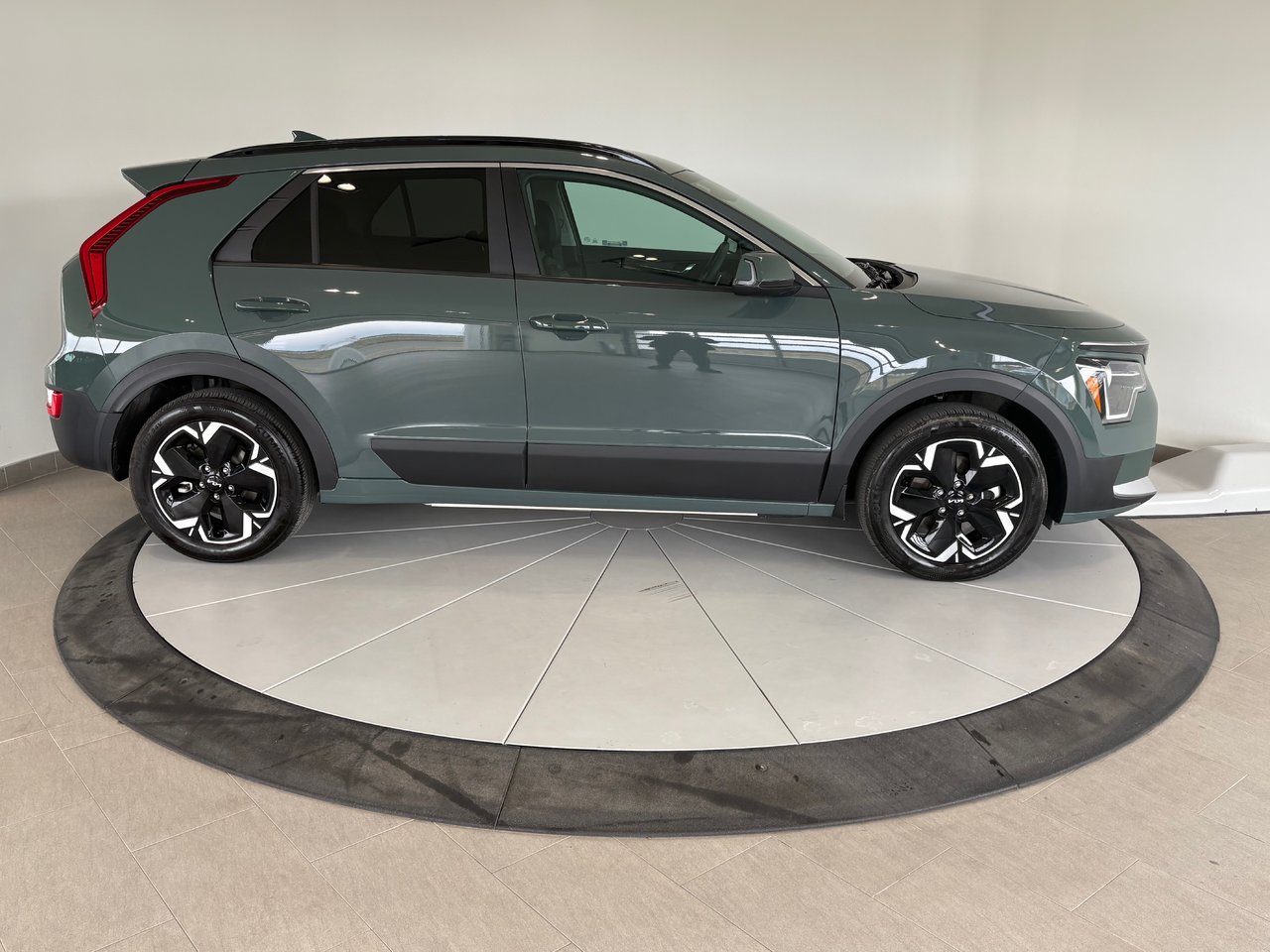 Kia Niro EV Wind + CUIR + CAMERA + A/C + WOW +++ 2024
