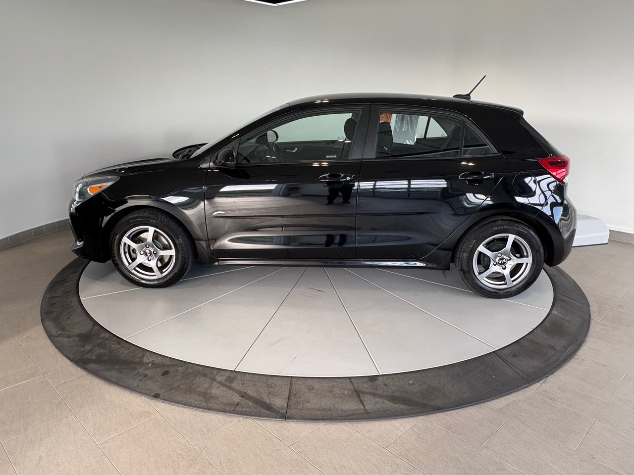Kia Rio 5-door LX+ CAMERA + CARPLAY + DEMARREUR A DISTANCE + WOW! 2018