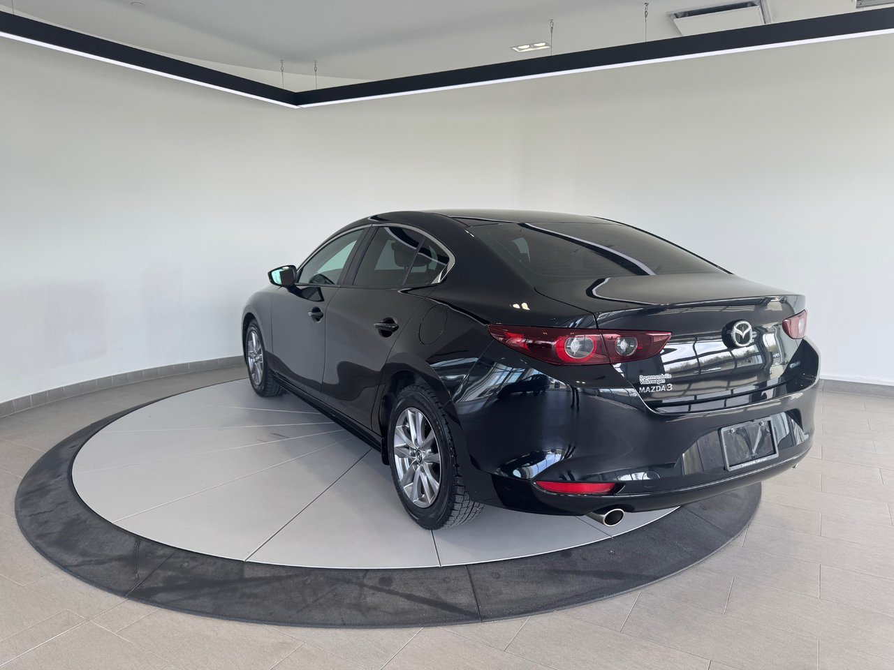 Mazda 3 GX + A/C + CAMERA + BLUETOOTH + WOW +++ 2022