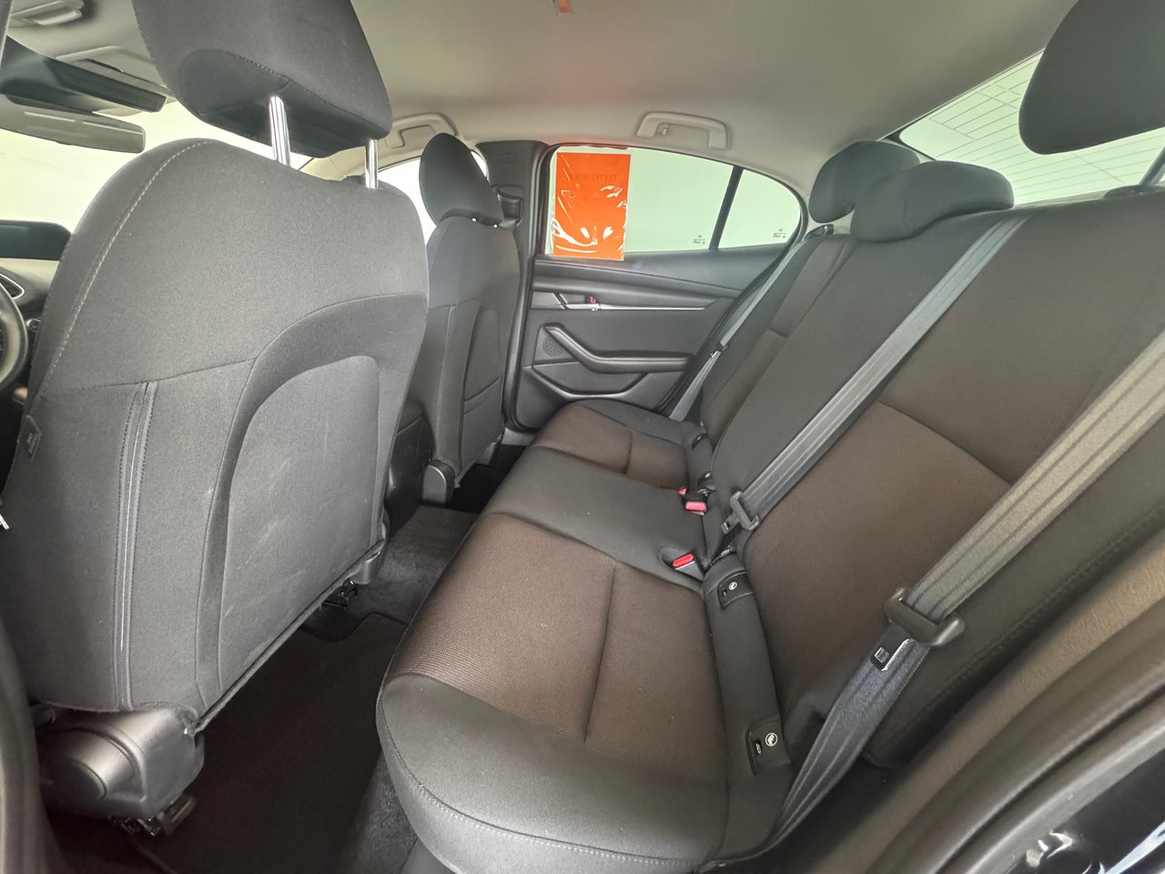 Mazda 3 GX + A/C + CAMERA + BLUETOOTH + WOW +++ 2022