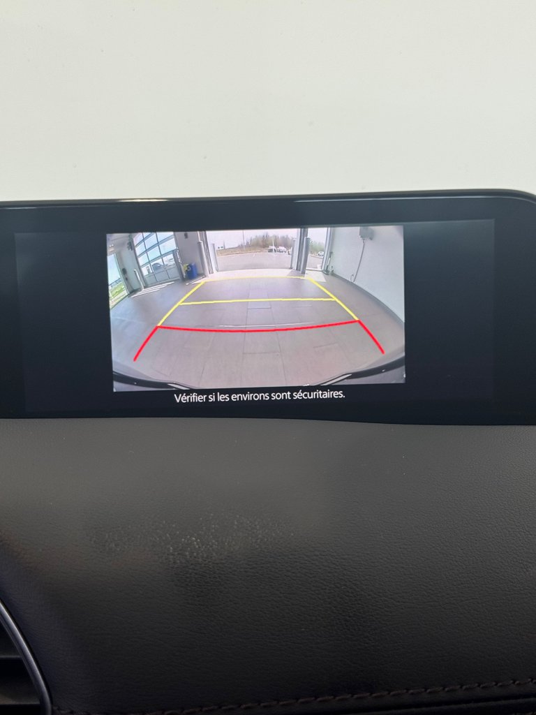 Mazda 3 GX + A/C + CAMERA + BLUETOOTH + WOW +++ 2022