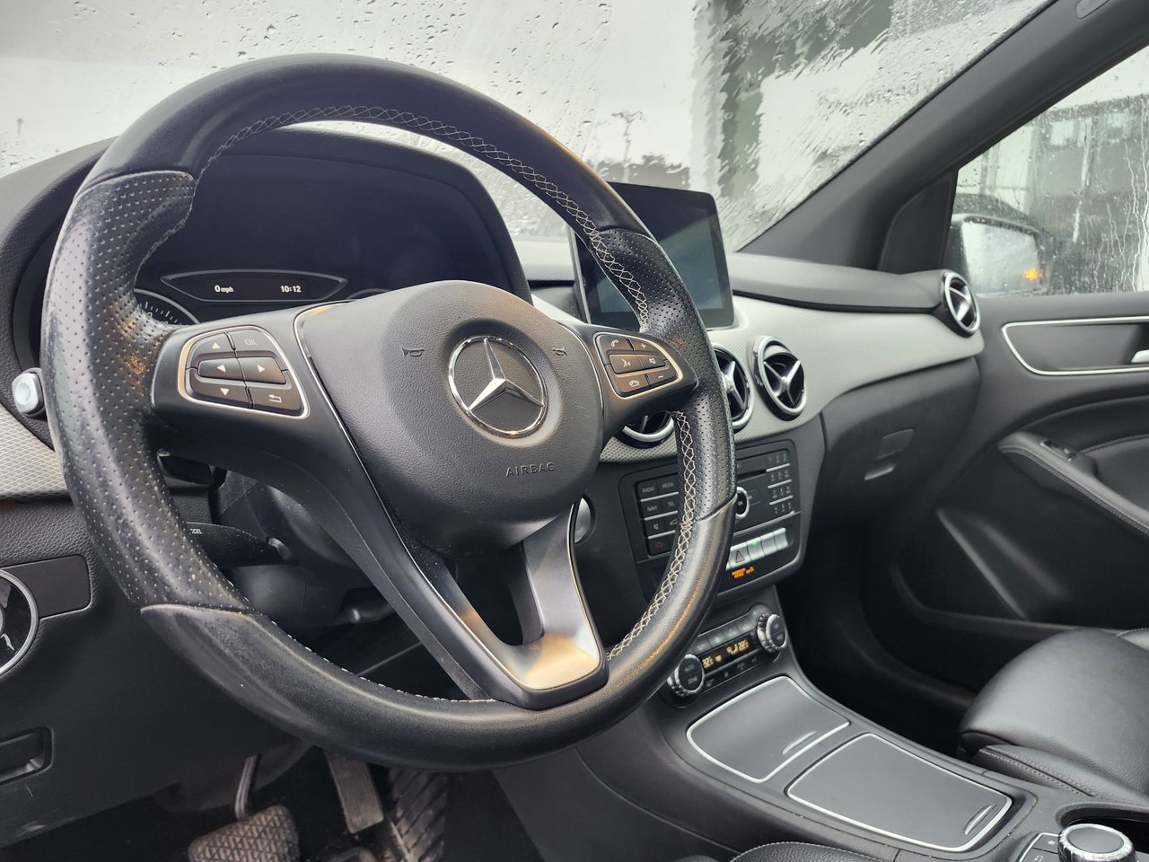 2017 Mercedes-Benz B-Class B 250 Sports Tourer + CUIR + TOIT PANO + A/C + WOW