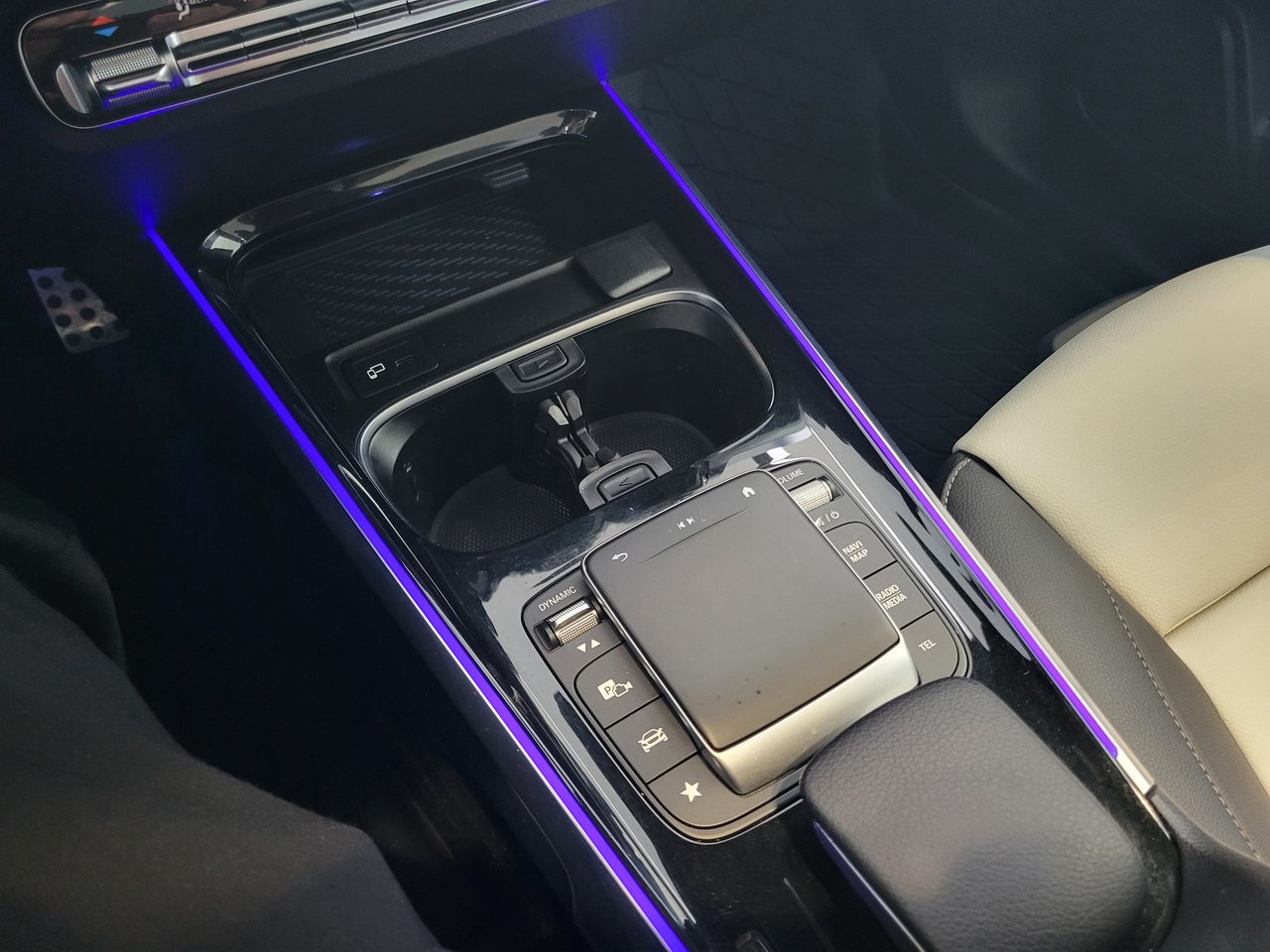 2021 Mercedes-Benz GLB 250 + CUIR + TOIT + AMG + WOW +++