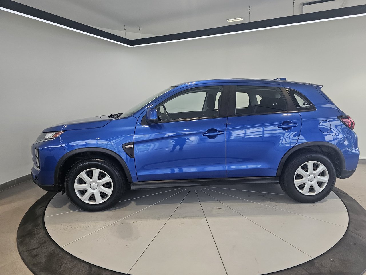 Mitsubishi RVR ES + CAMERA + BAS KM + BLUETOOTH + WOW!+++ 2021