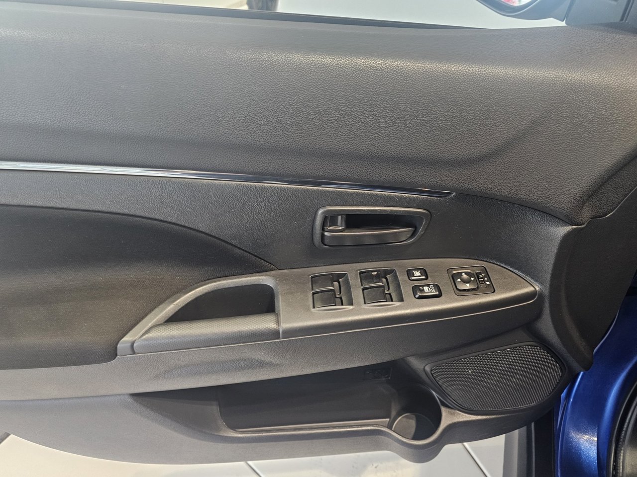 Mitsubishi RVR ES + CAMERA + BAS KM + BLUETOOTH + WOW!+++ 2021