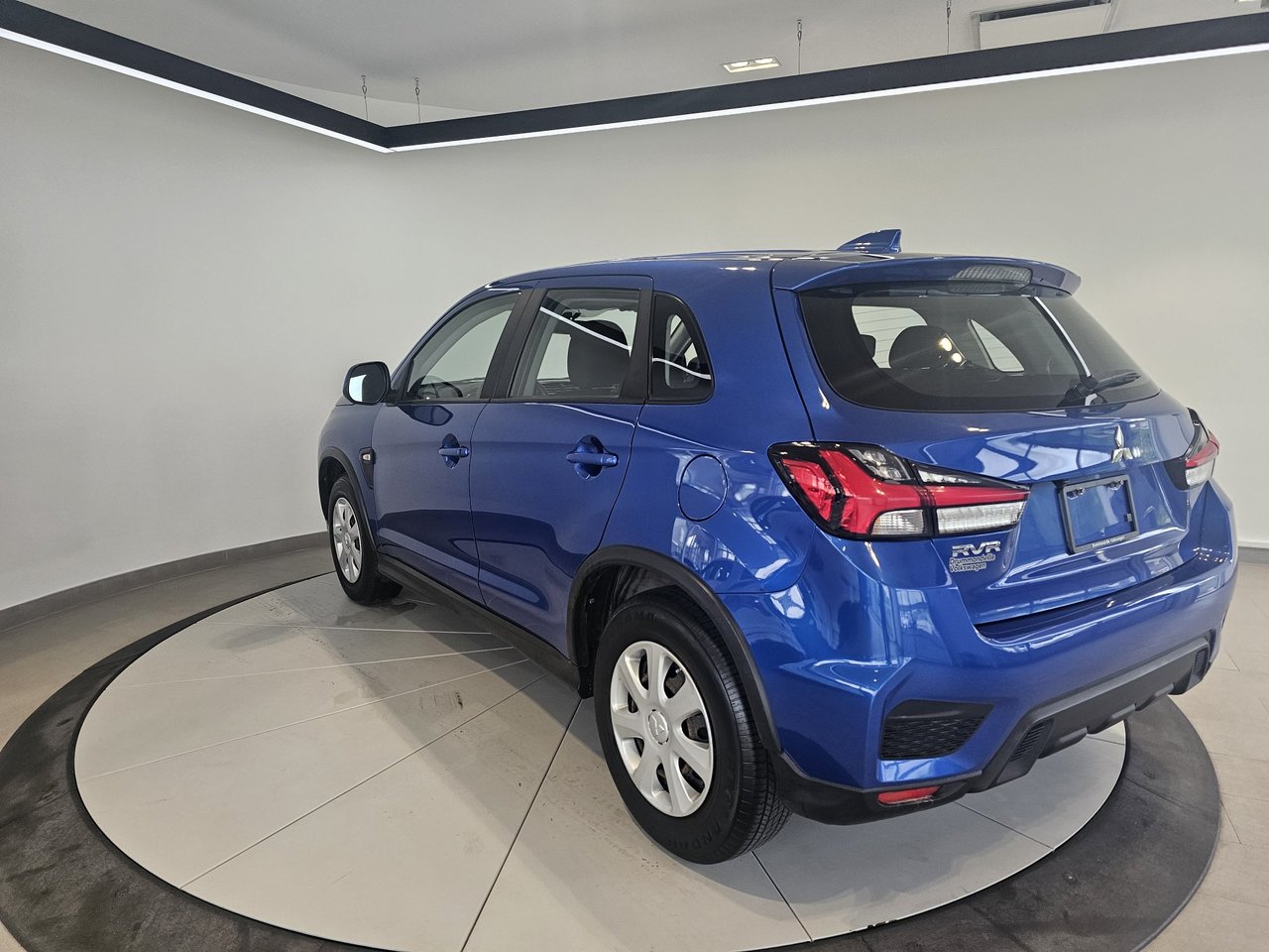 Mitsubishi RVR ES + CAMERA + BAS KM + BLUETOOTH + WOW!+++ 2021
