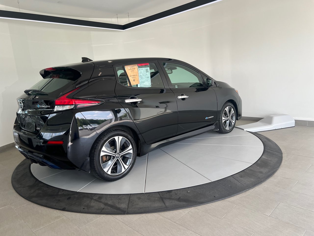 2019 Nissan Leaf SV + CAMERA + CARPLAY + A/C + WOW!+++