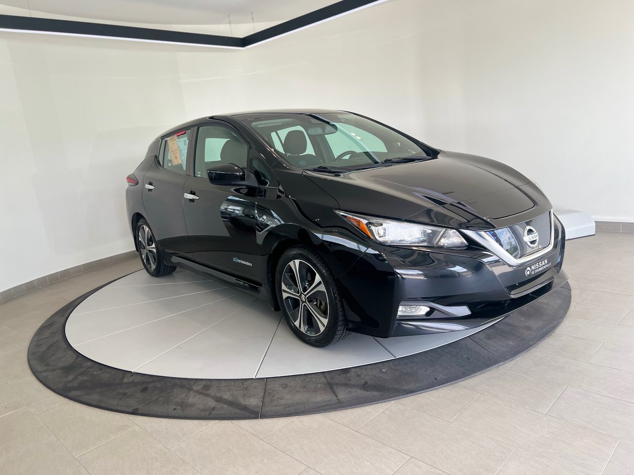2019 Nissan Leaf SV + CAMERA + CARPLAY + A/C + WOW!+++
