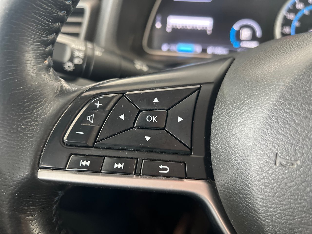 2019 Nissan Leaf SV + CAMERA + CARPLAY + A/C + WOW!+++