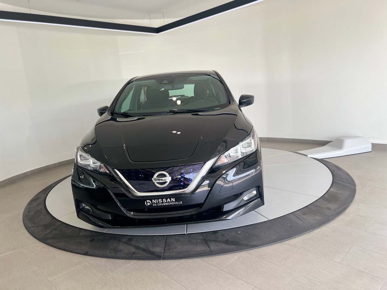 2019 Nissan Leaf SV + CAMERA + CARPLAY + A/C + WOW!+++