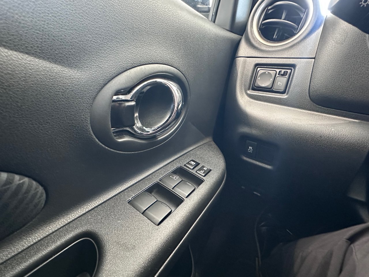 Nissan Micra SR + A/C + CAMERA + BLUETOOTH + WOW ++ 2019