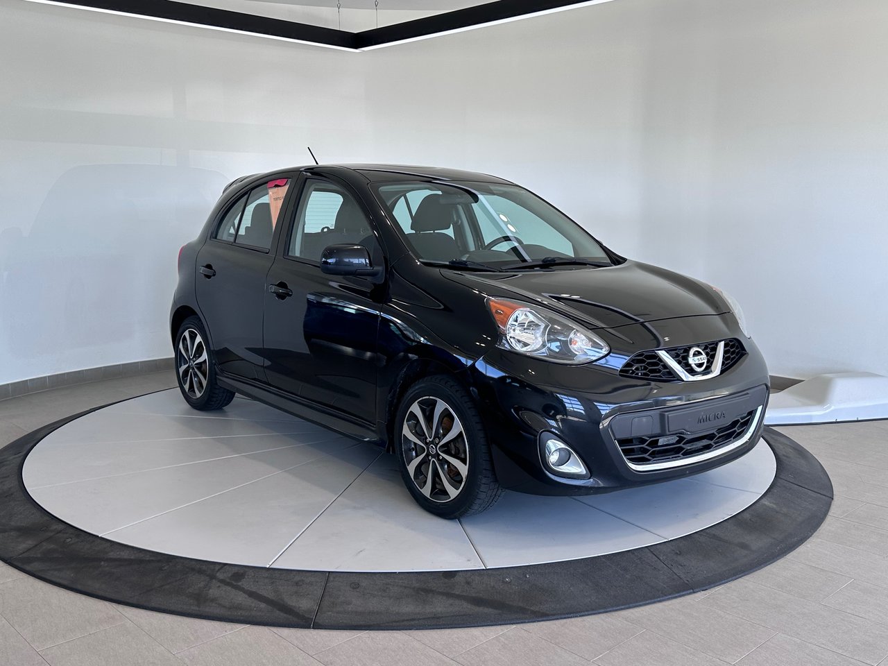 Nissan Micra SR + A/C + CAMERA + BLUETOOTH + WOW ++ 2019