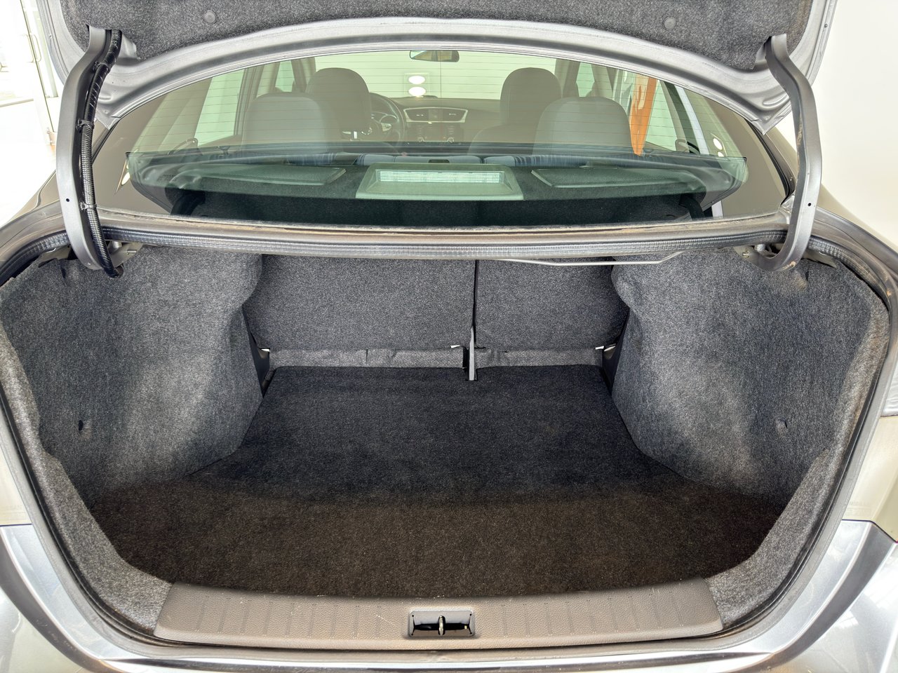 Nissan Sentra SV + TOIT + CAMERA + A/C + BLUETOOTH + WOW ++ 2017