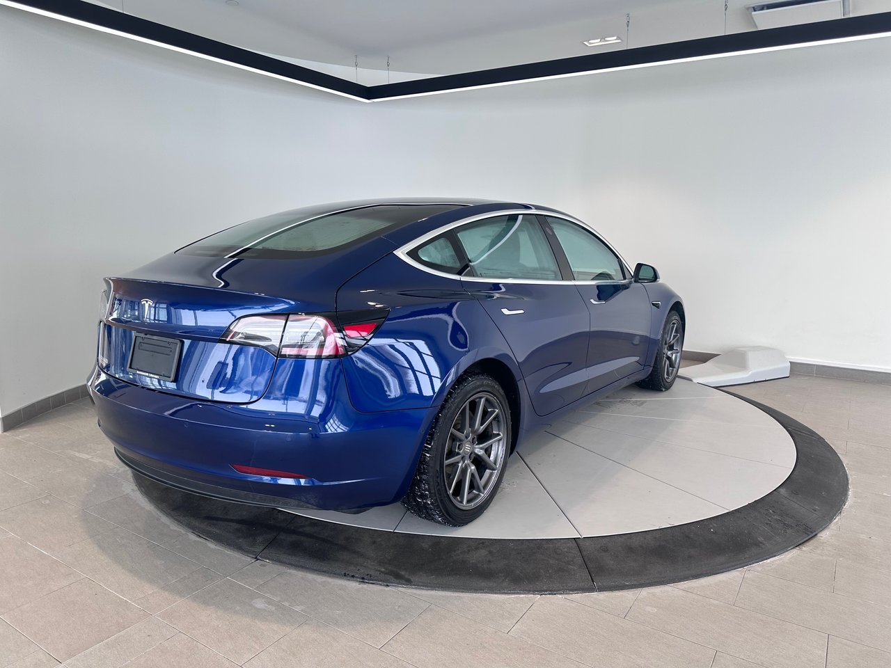 2020 Tesla MODEL 3 Standard Range Plus + TOIT + 424 KM + ECRAN +++