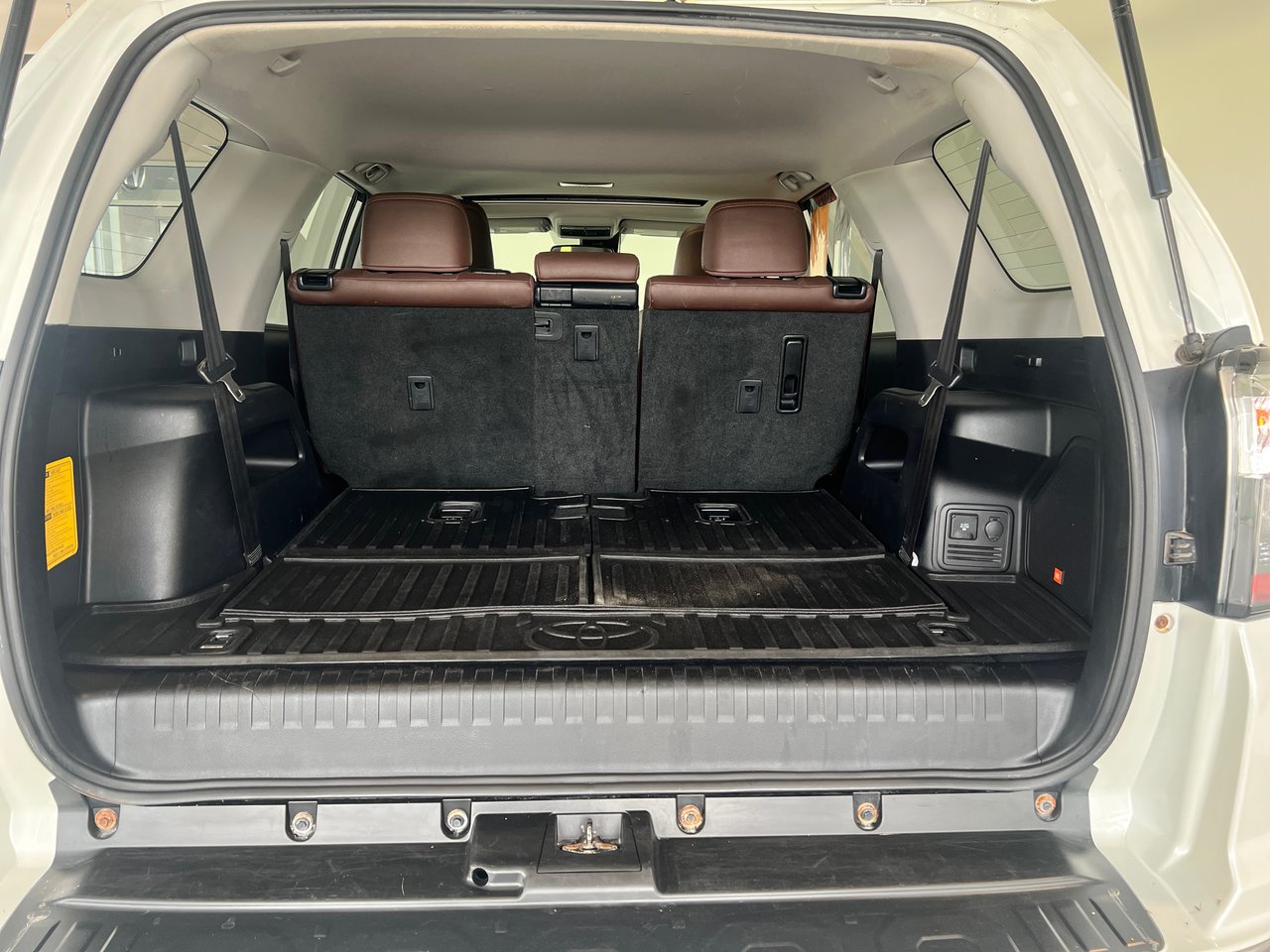Toyota 4Runner LIMITED + CUIR + TOIT + JAMAIS ACCIDENT + WOW +++ 2021