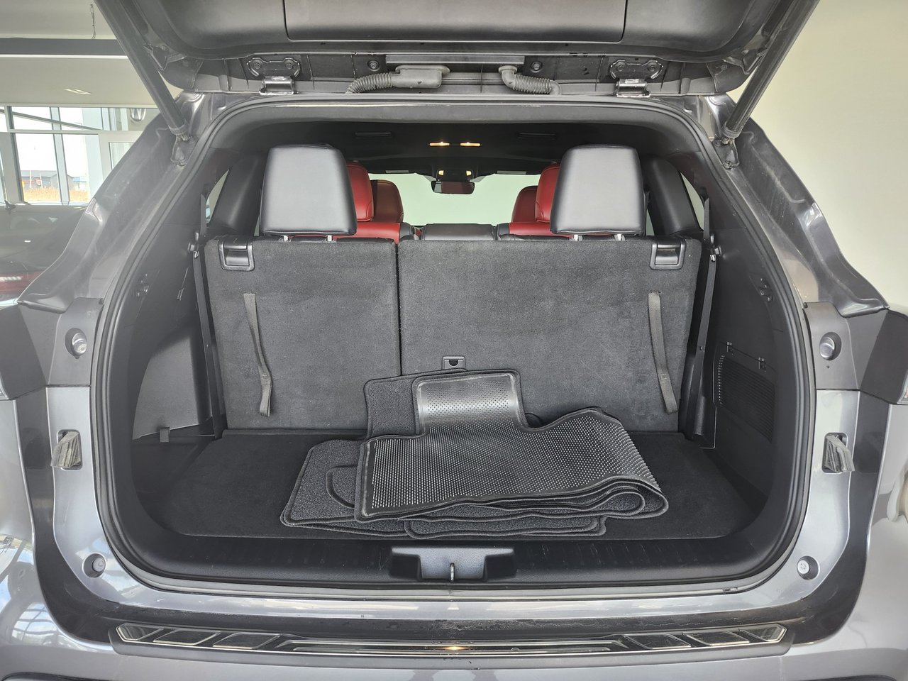 Toyota Highlander XSE + CUIR ROUGE + TOIT + CARPLAY + A/C + RARE +++ 2021