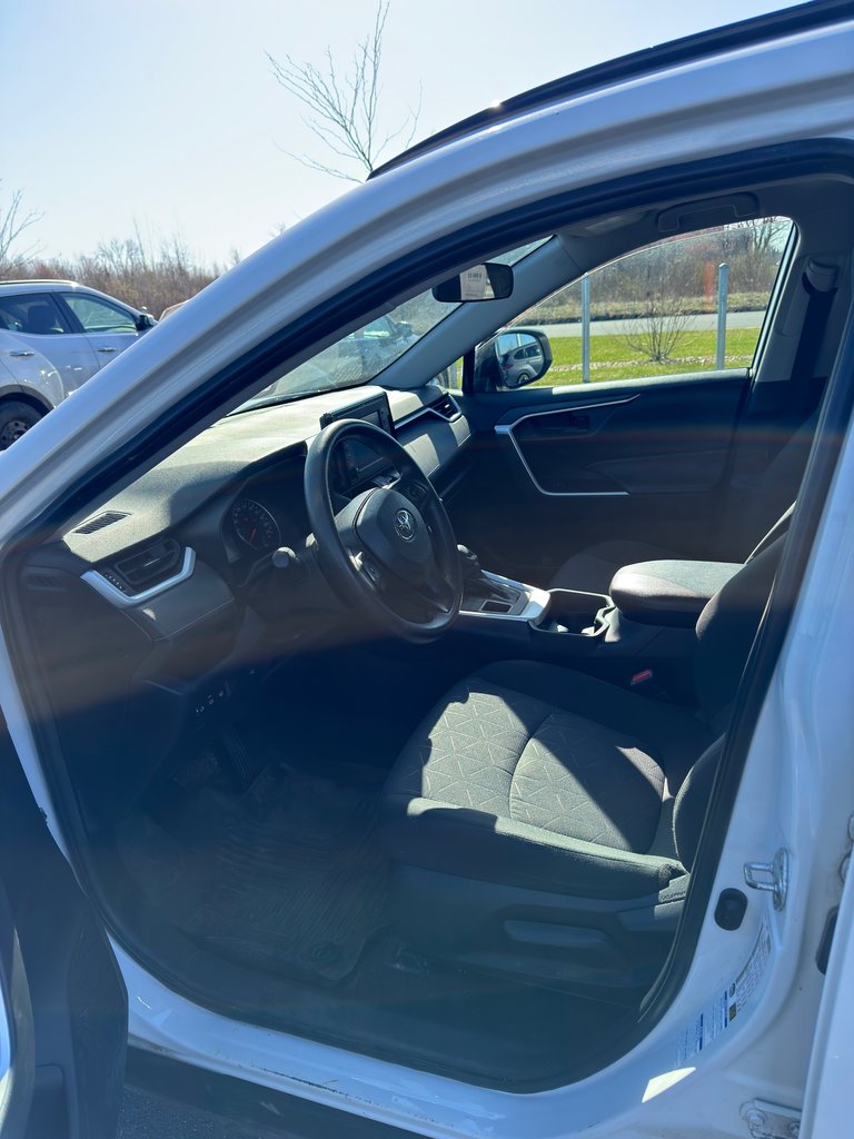 Toyota RAV4 LE + CLIMATISATION + CAMERA + CARPLAY +WOW +++ 2020