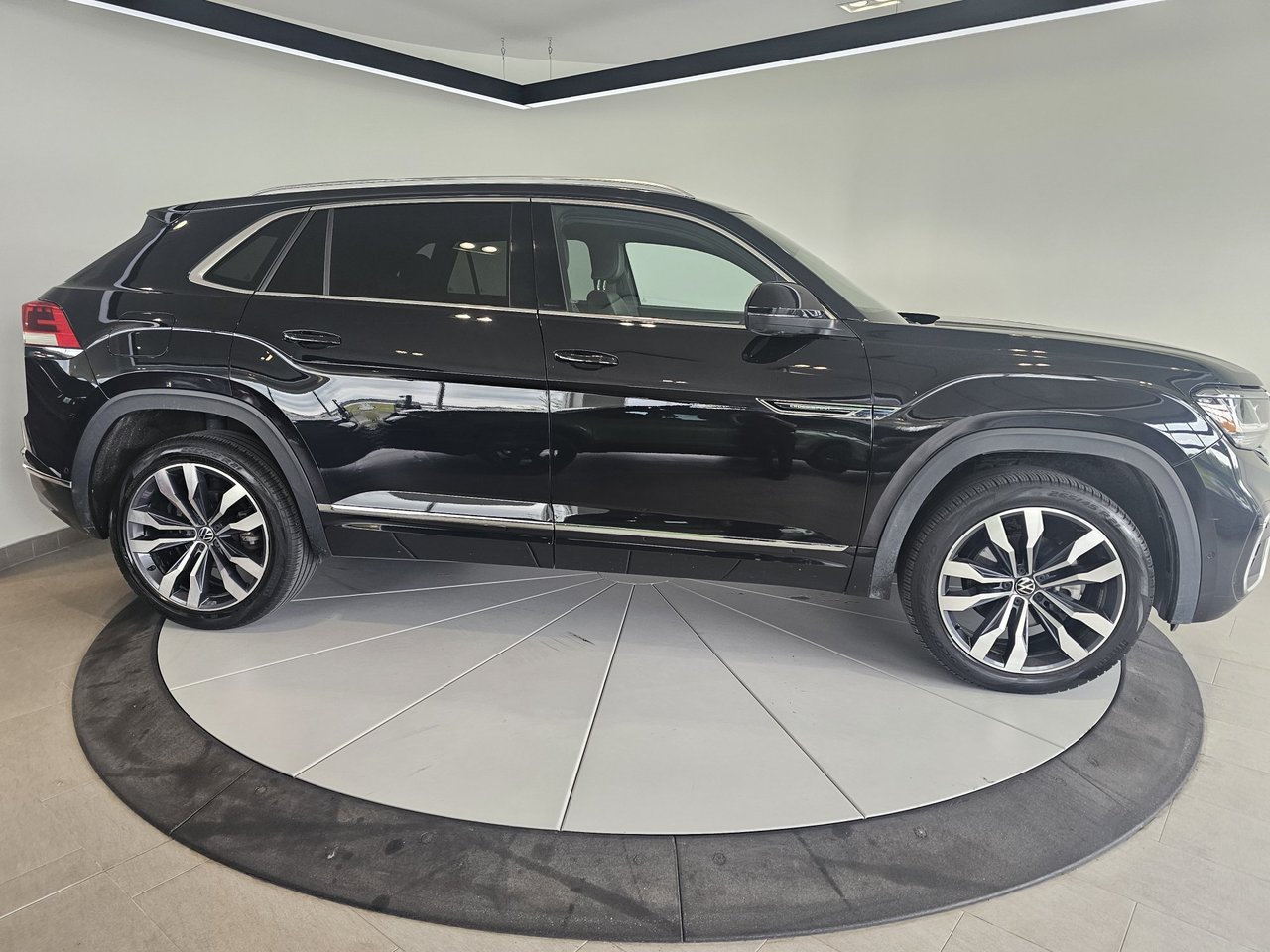 Volkswagen Atlas Cross Sport Execline + R-LINE + V6+ AWD+ CUIR+ CAMERA+ WOW++ 2023