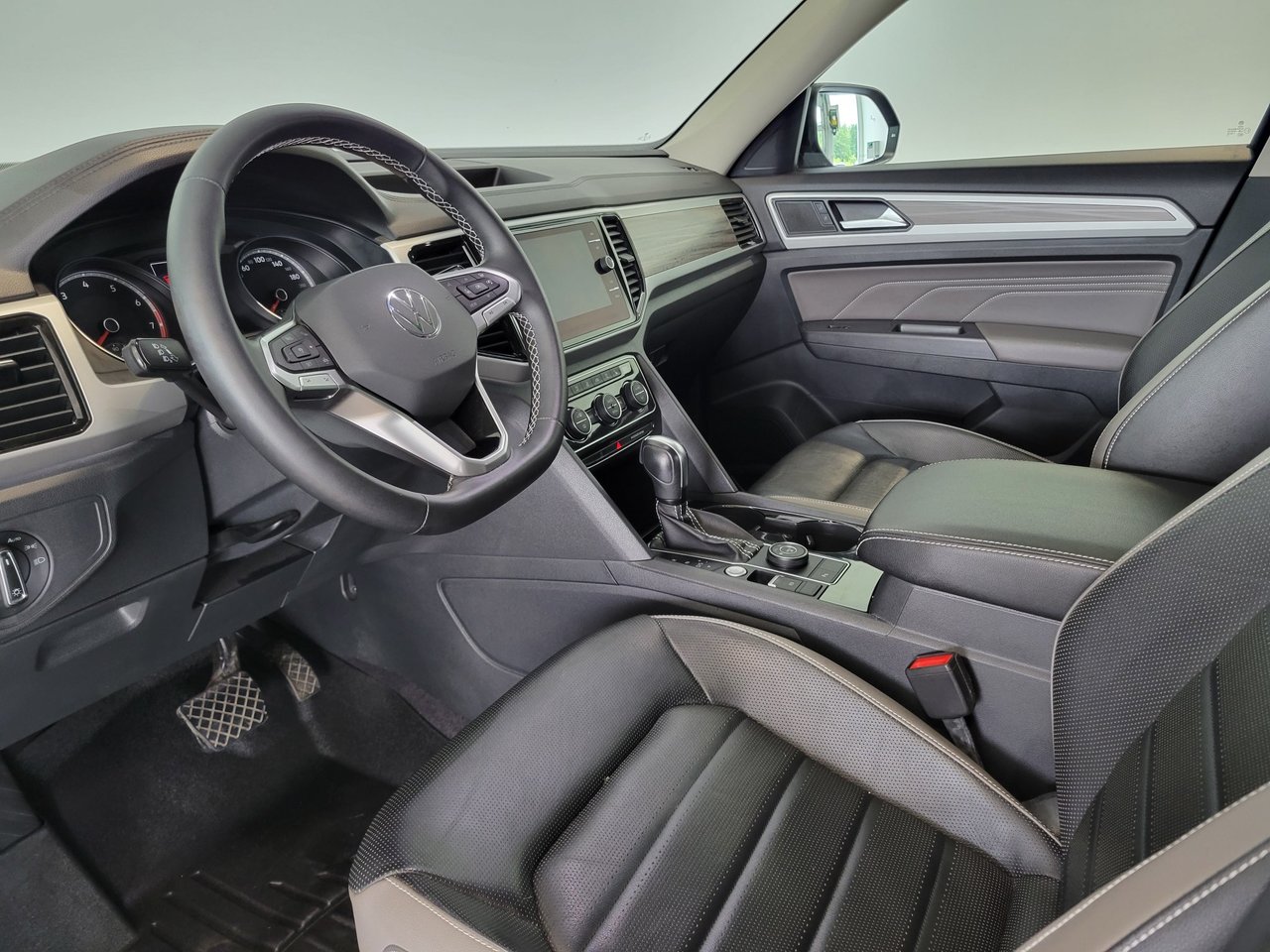 Volkswagen Atlas Highline + CAMERA + CARPLAY + CUIR + WOW!++ 2021