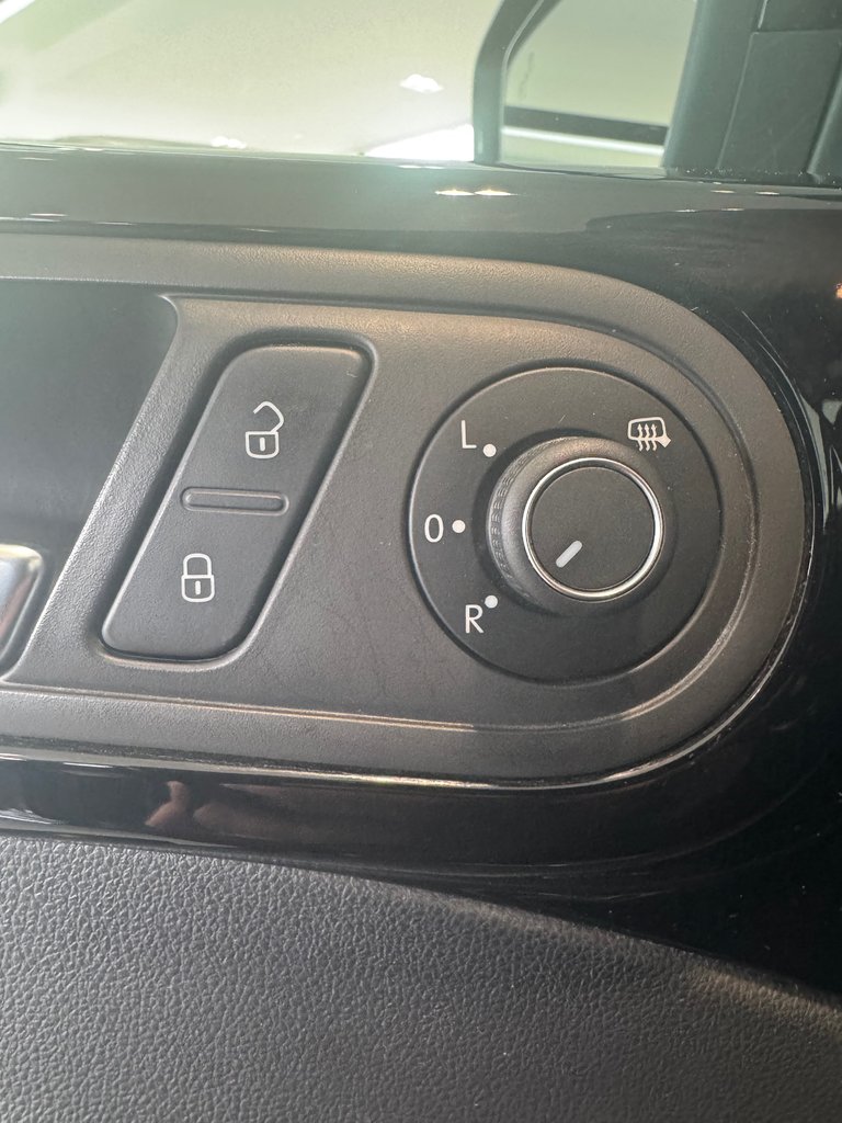 Volkswagen Beetle Convertible A/C + BLUETOOTH + CAMERA + WOW ! +++ 2018