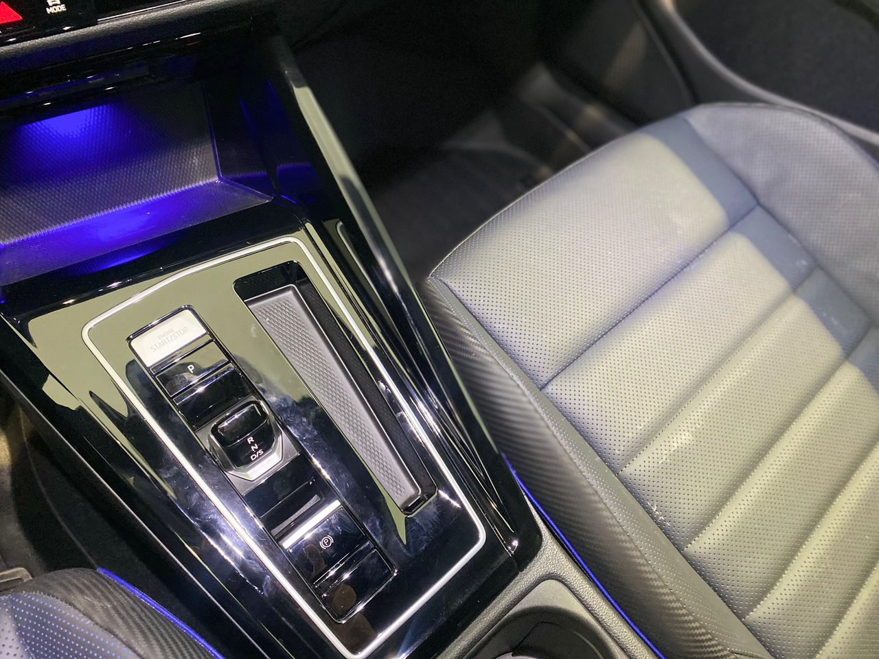 Volkswagen Golf R R + DSG + CARPLAY + CAMERA + 333 HP + WOW +++ 2024