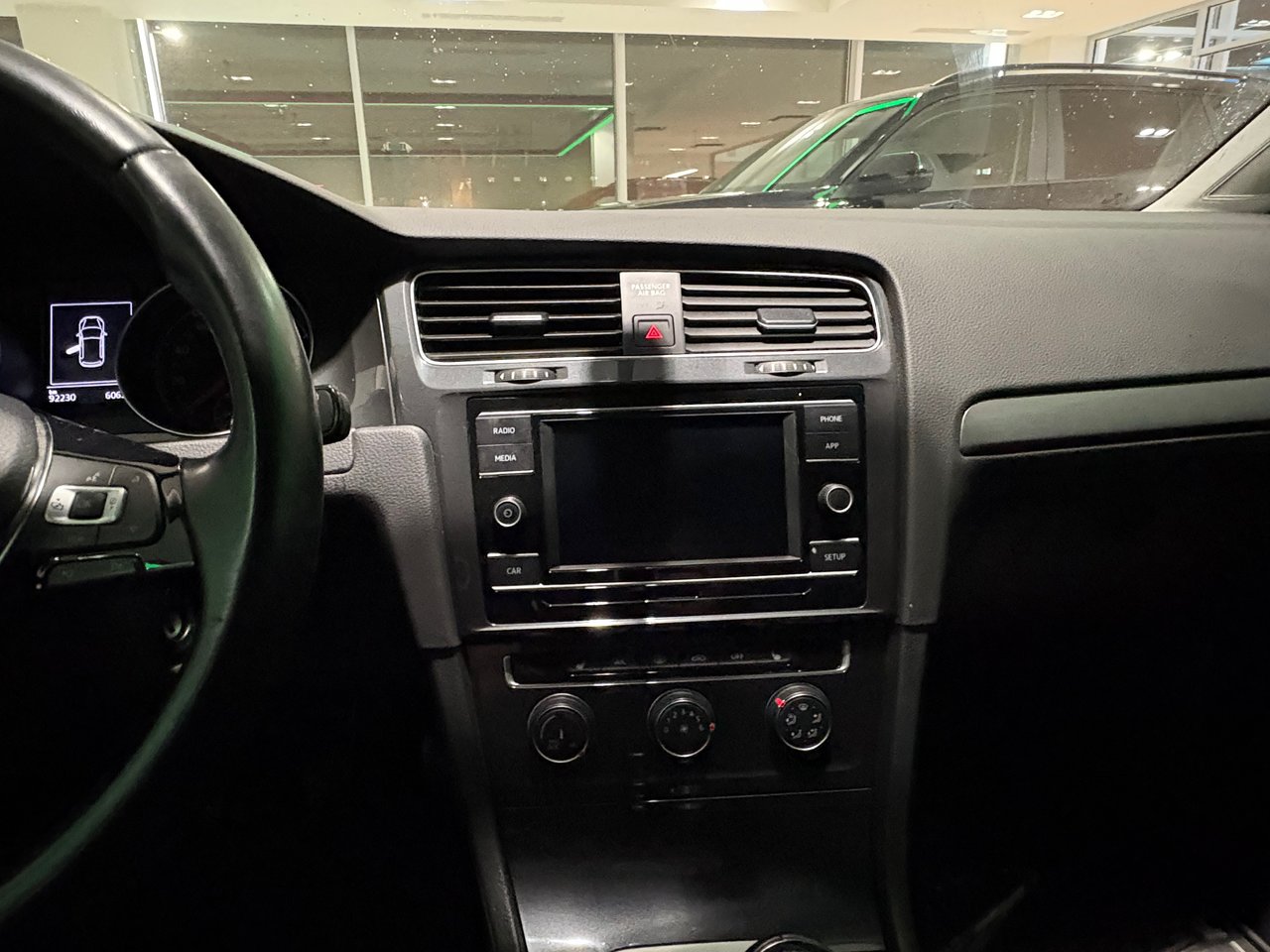 Volkswagen Golf Comfortline + CARPLAY + SIEGE CHAUFFANT + CAMERA + 2019 1 PROPRIO