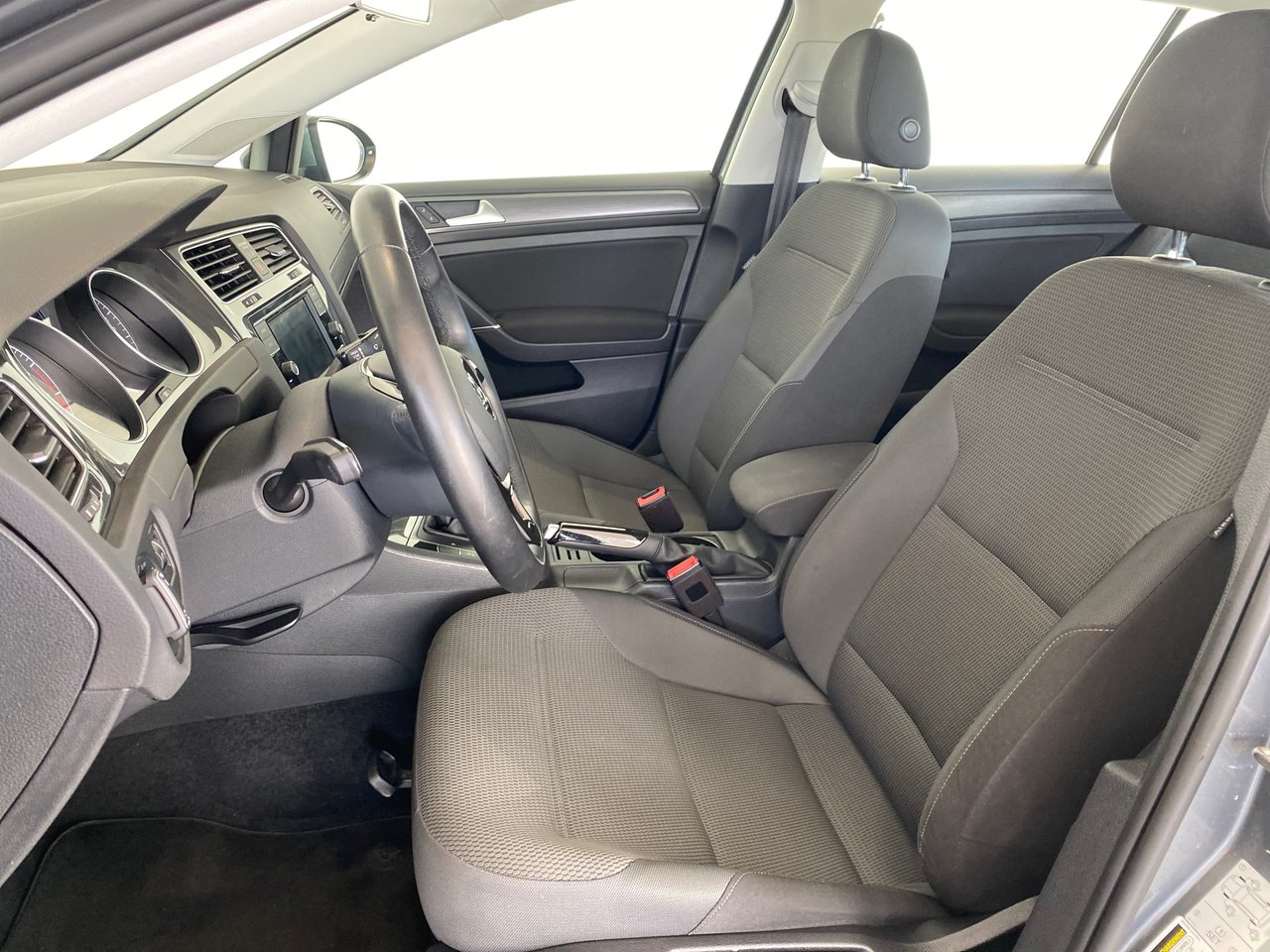 Volkswagen Golf COMFORTLINE + A/C + CARPLAY + CAMERA + BAS KM +++ 2019