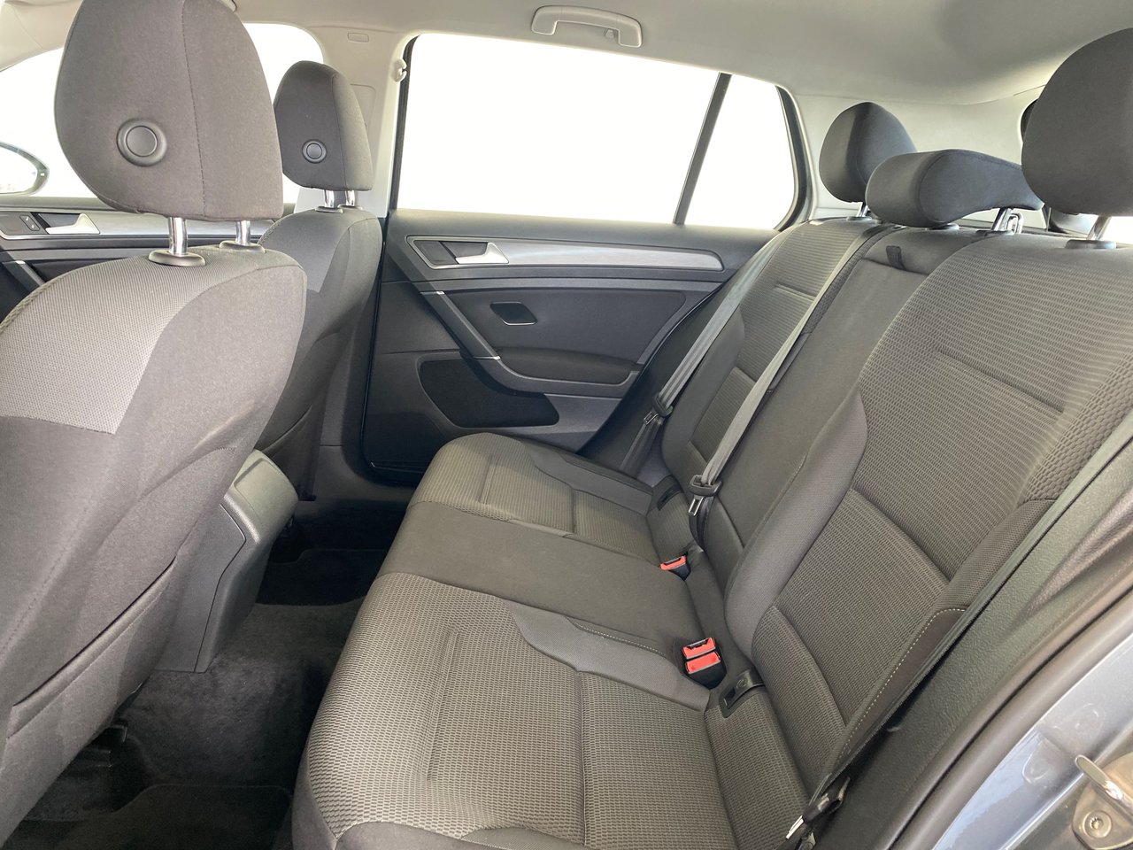 Volkswagen Golf COMFORTLINE + A/C + CARPLAY + CAMERA + BAS KM +++ 2019