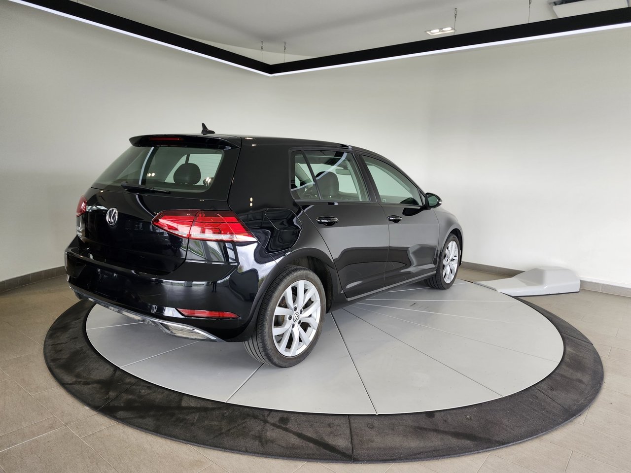 2021 Volkswagen Golf HIGHLINE + CUIR + TOIT + CARPLAY + CAMÉRA + WOW +