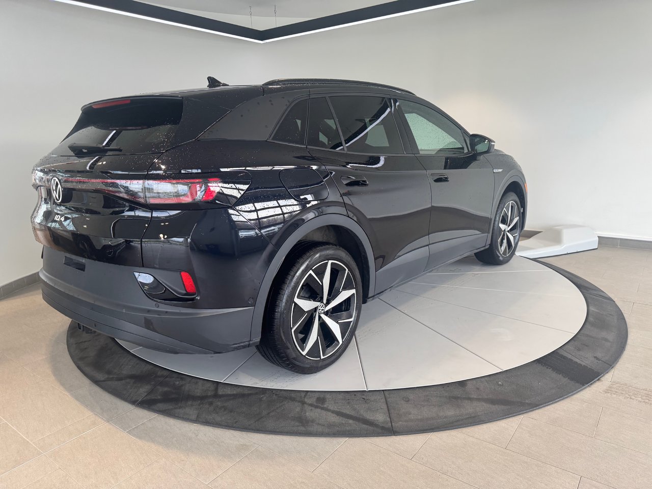 Volkswagen ID.4 Pro + AWD + 82 KW/H + 468 KM + WOW +++ 2024