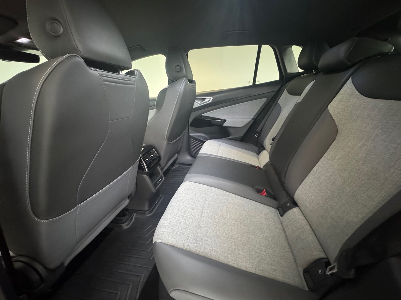 Volkswagen ID.4 Pro + AWD + 82 KW/H + 468 KM + WOW +++ 2024