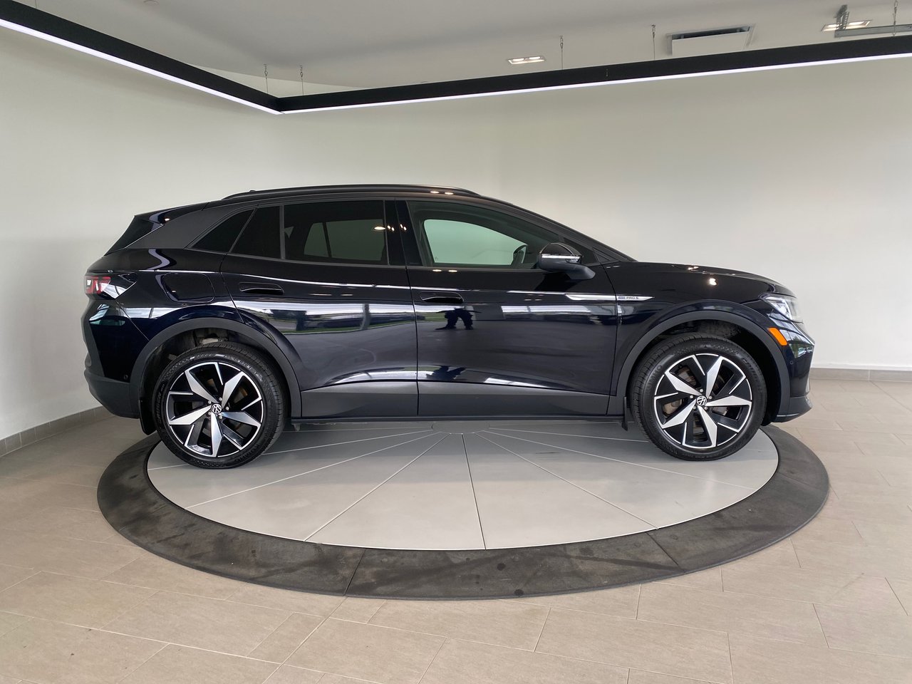 Volkswagen ID.4 PRO S + AWD + CARPLAY + CAMERA + GPS+TOIT+ WOW+++ 2024