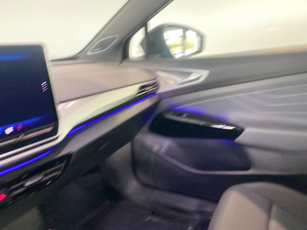 Volkswagen ID.4 PRO S + AWD + CARPLAY + CAMERA + GPS+TOIT+ WOW+++ 2024