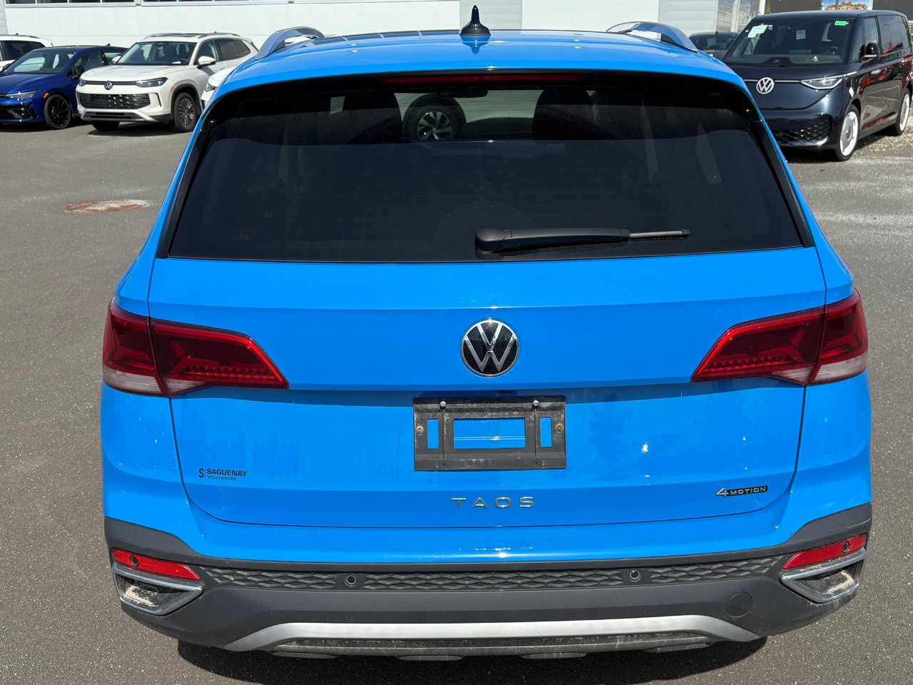 2022 Volkswagen Taos Highline + 4MOTION + CUIR + CARPLAY + NAV + WOW!++