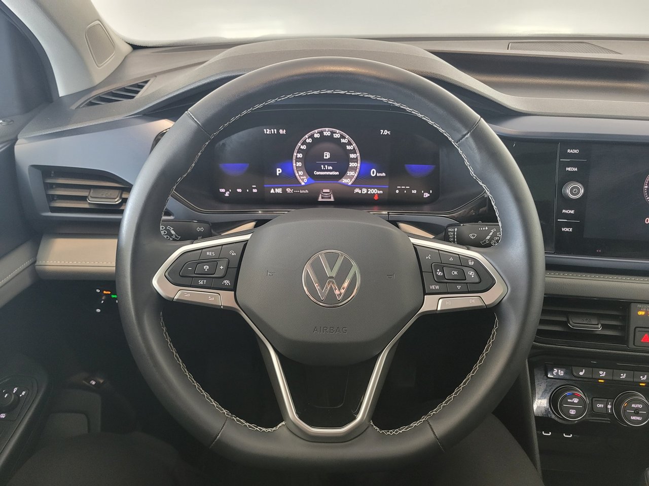 Volkswagen Taos Comfortline + TOIT + CUIR + AWD + CARPLAY + WOW ++ 2024